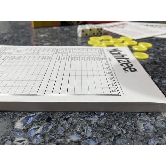 Yahtzee Dice Board Game Vintage 1996 MB Milton Bradley Score Cards vintage game - Picture 6 of 10
